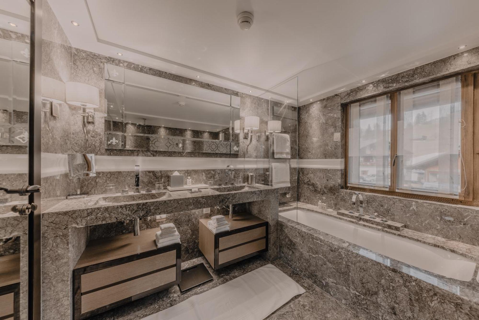 Ultima Hotel غشتاد المظهر الخارجي الصورة